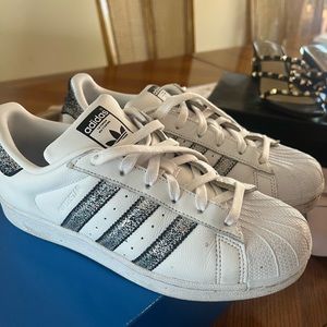 Adidas superstar sneakers - hardly used